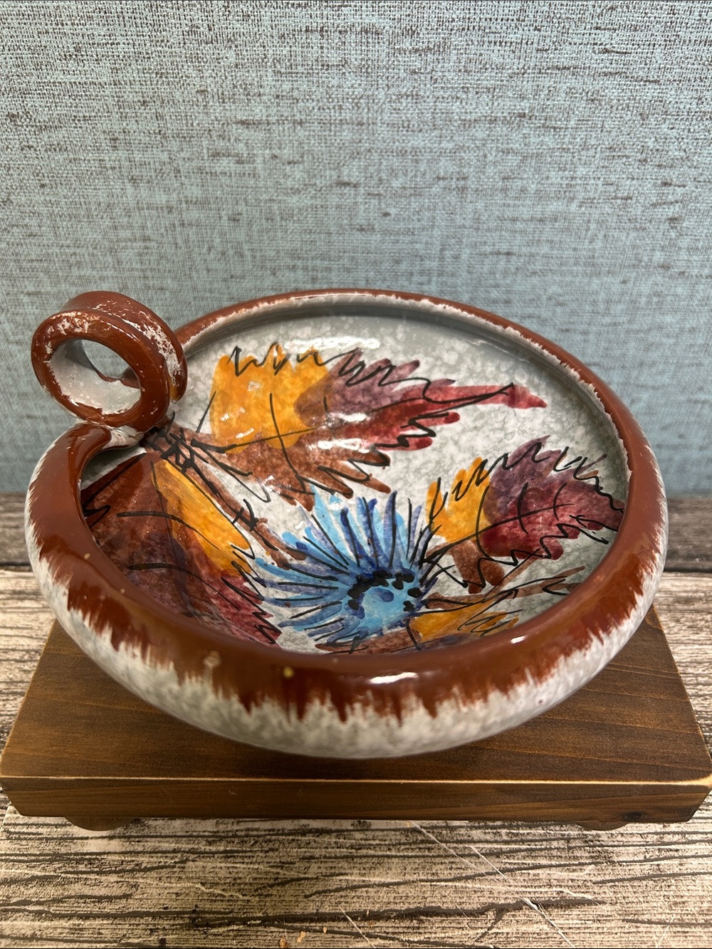 Vintage Italian Pottery Hand Painted Handle Bowl Leaves Floral